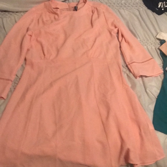Blush colored dress with quarter sleeve from H&M - Picture 1 of 4